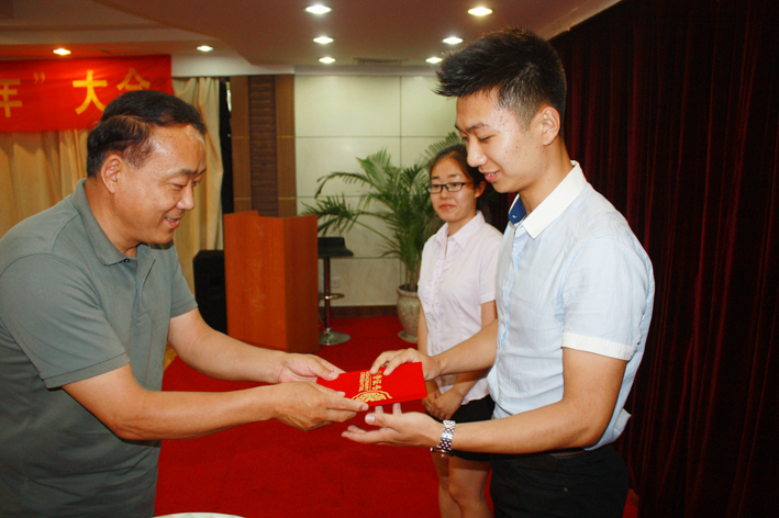 Celebrating the 94th anniversary of the founding of the party on July 1st